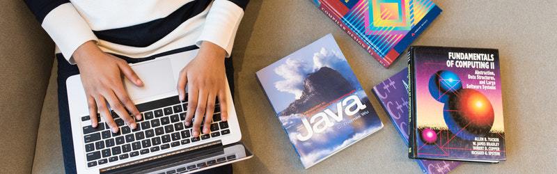 Een leidinggevende rol opnemen of verder groeien als IT'er, een nieuwe wending in je carrière als java developer