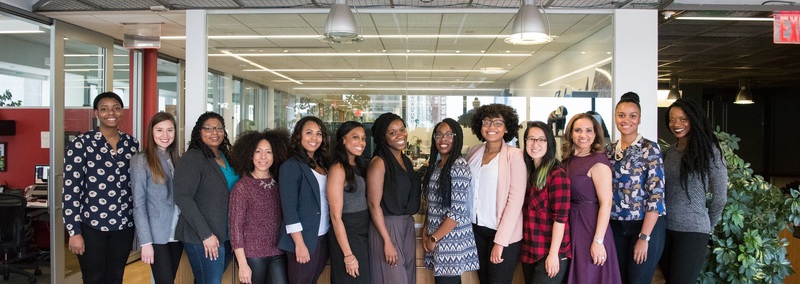 Equipe en grande entreprise 